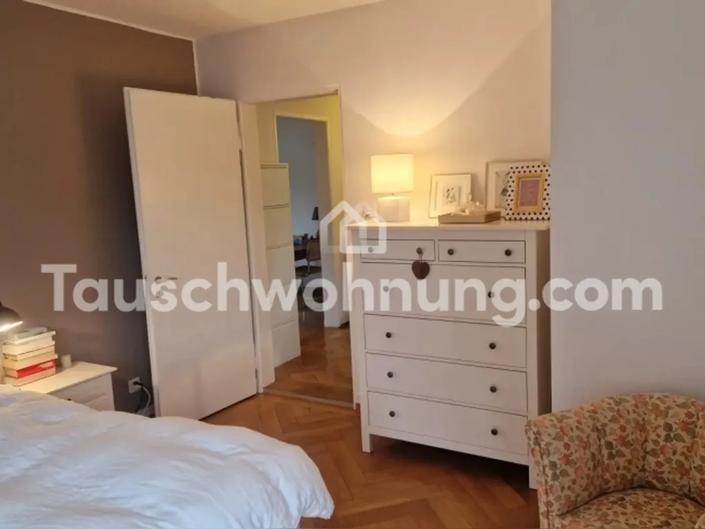 Apartment Exchange Circle 2 - Photo 9 of 12