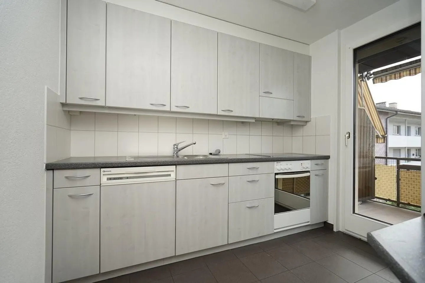 Central 4-room apartment for rent - Photo 1 of 8