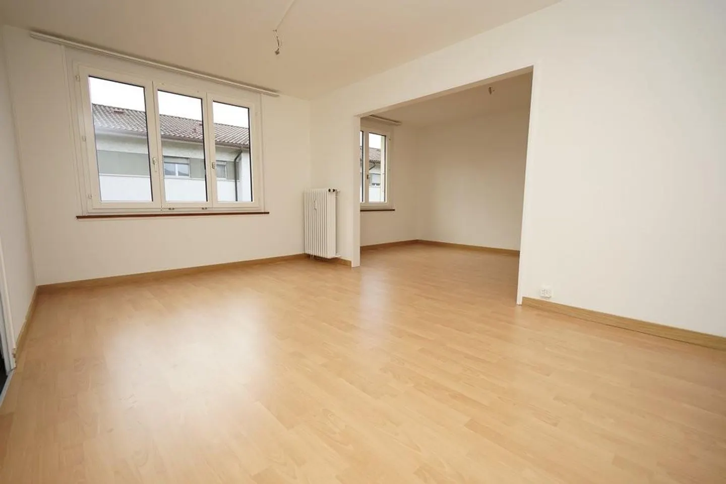Central 4-room apartment for rent - Photo 2 of 8