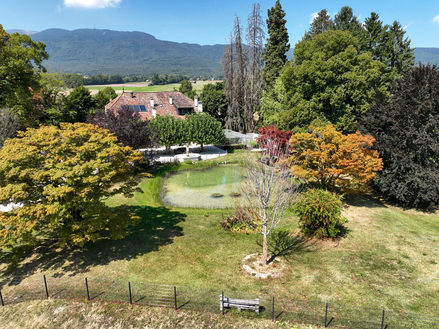 Manoir du 18ème siècle avec parc rénové de 7 800 m² - Photo 42 sur 60