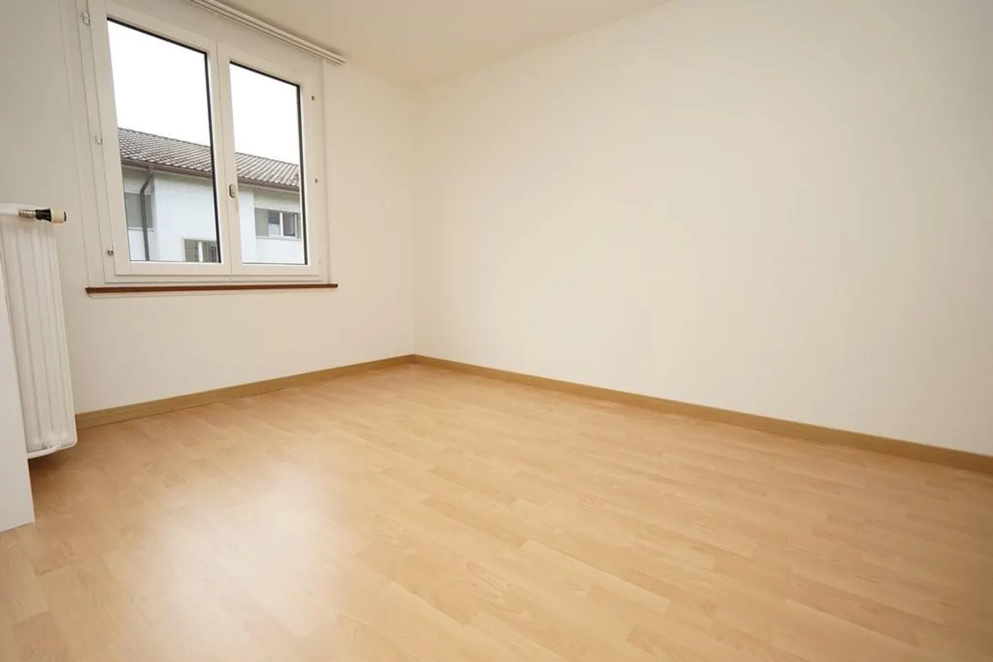 Central 4-room apartment for rent - Photo 4 of 8