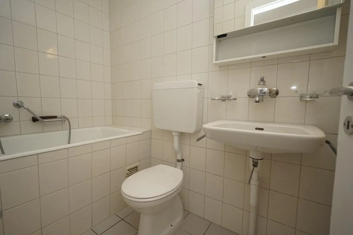 Central 4-room apartment for rent - Photo 5 of 8