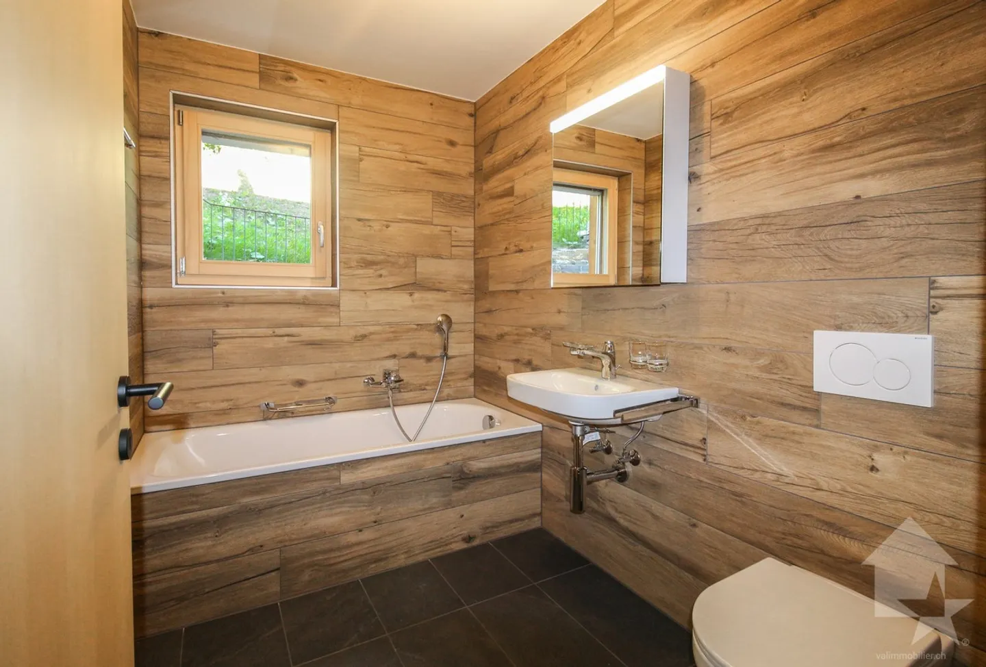 Nuovo appartamento di 2,5 stanze in una residenza per vacanze con terrazza - Foto 9 di 13