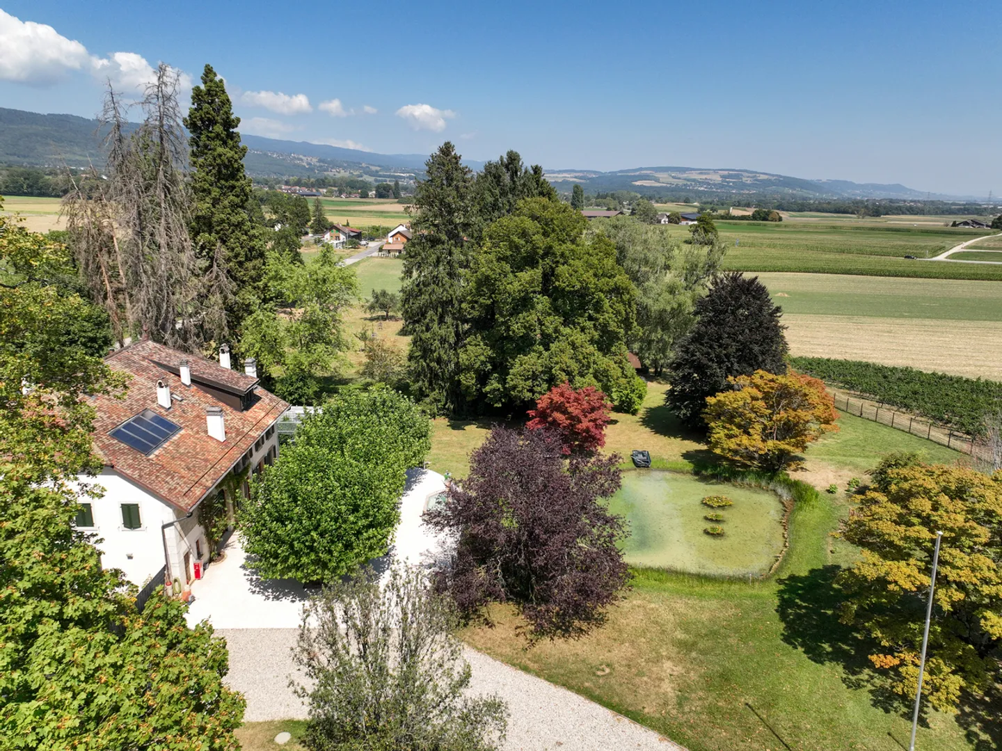 Manoir du 18ème siècle avec parc rénové de 7 800 m² - Photo 4 sur 60