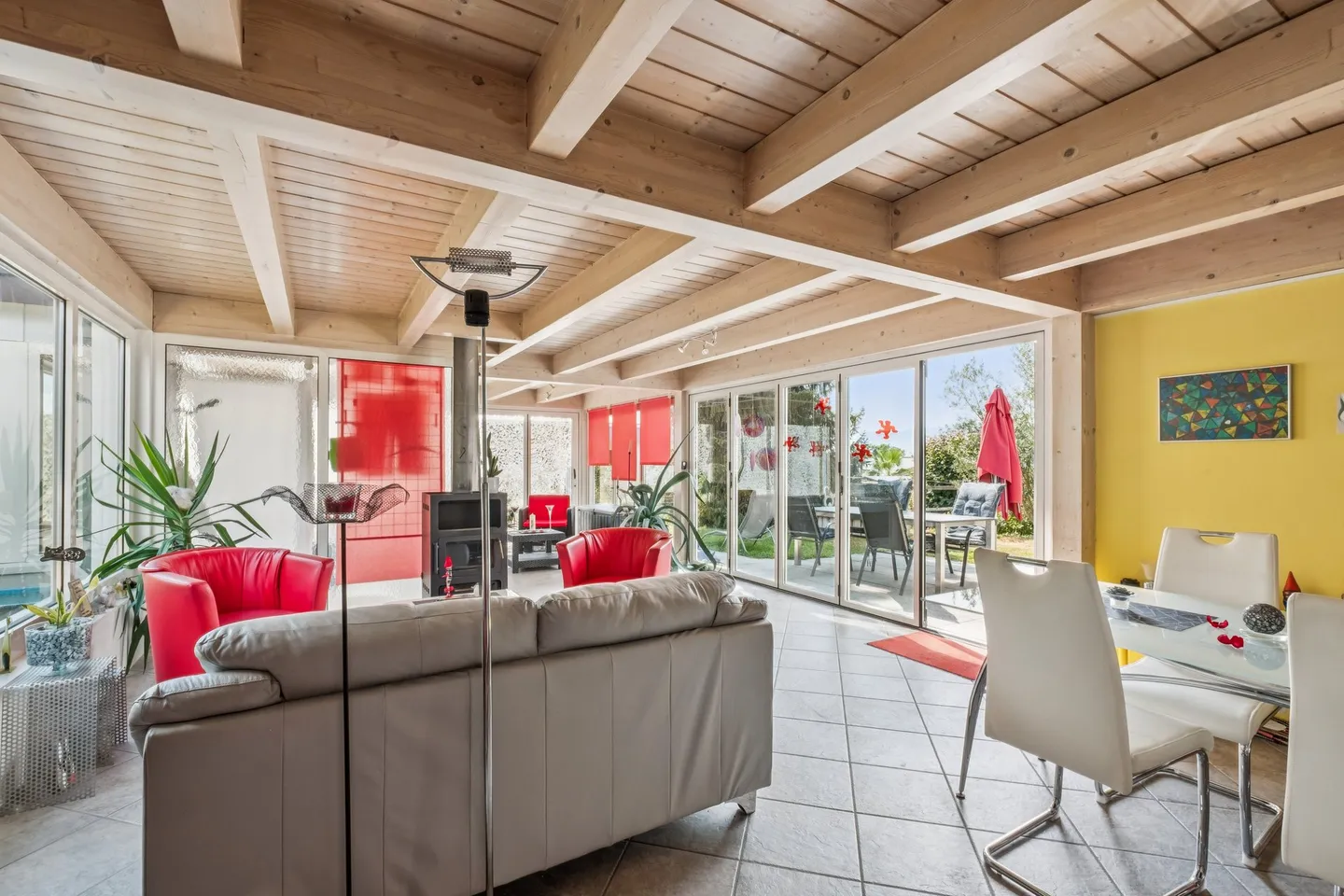 Affascinante Casa Familiare con Giardino - Foto 7 di 8