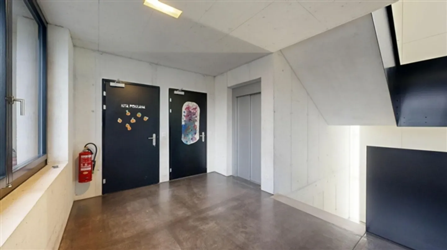 Spazio commerciale moderno con 72 m² di superficie ufficio + 41 m² di area comune nell'edificio distintivo Gwand a Merenschwand - Foto 13 di 13