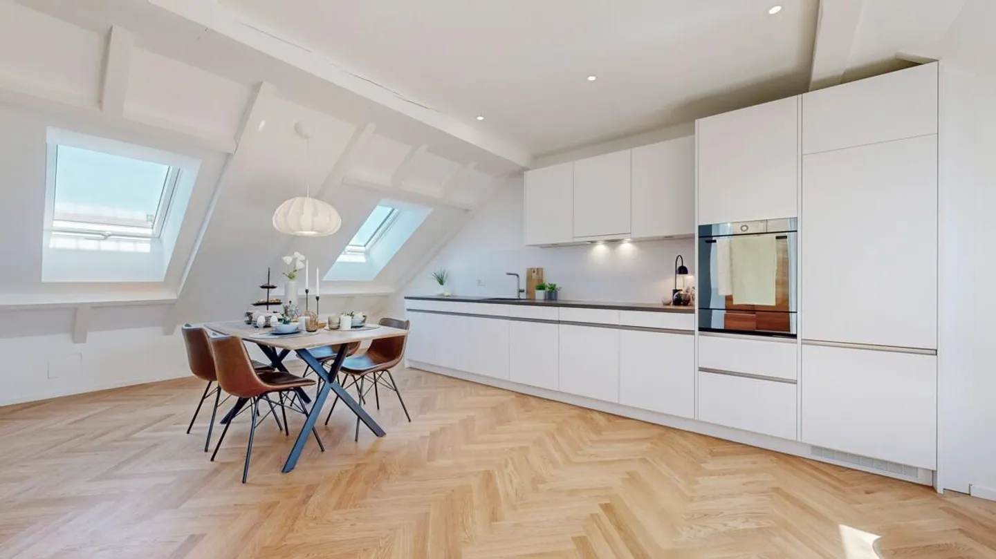 First rental: Fantastic 4.5 maisonette apartment with private roof terrace - Photo 2 of 10