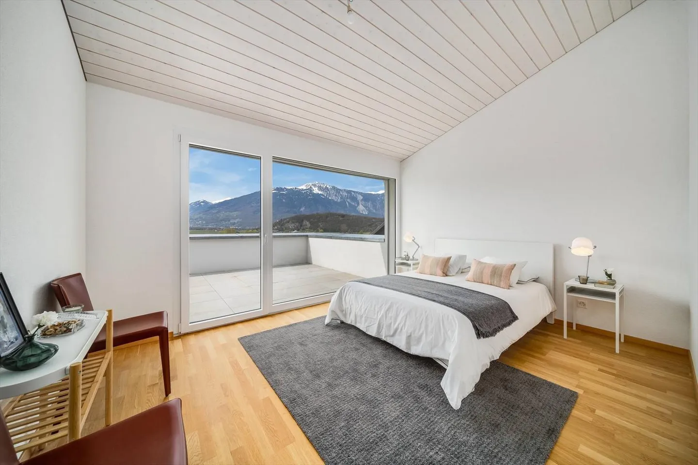 Appartement spacieux et lumineux dans un nouveau penthouse de 4,5 pièces - Photo 6 sur 12