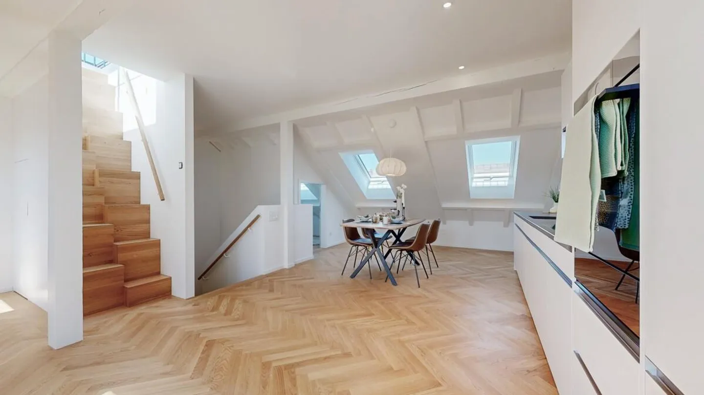 First rental: Fantastic 4.5 maisonette apartment with private roof terrace - Photo 5 of 10