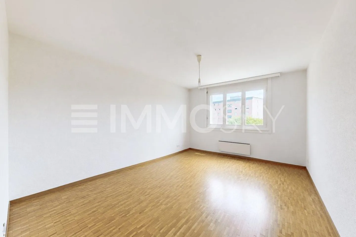Geräumige Wohnung mit Balkon - Foto 4 von 5