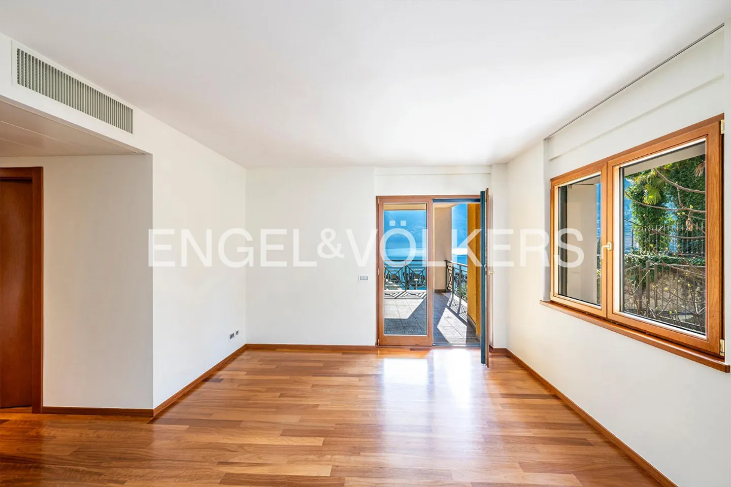 Lakefront Apartments in Lugano - Unit 10 - Photo 6 of 13