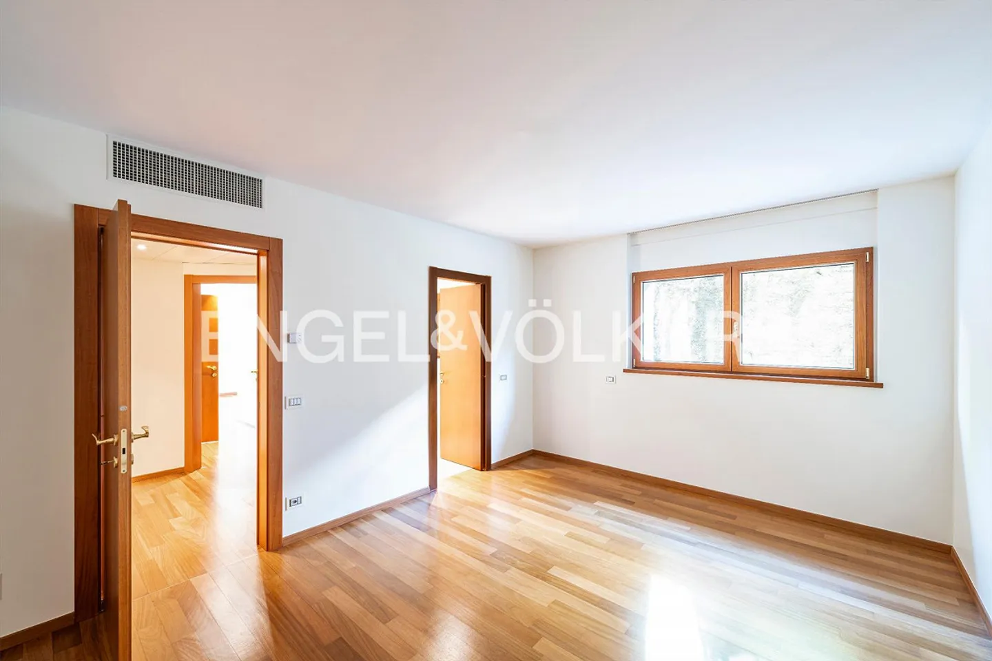 Lakefront Apartments in Lugano - Unit 10 - Photo 10 of 13