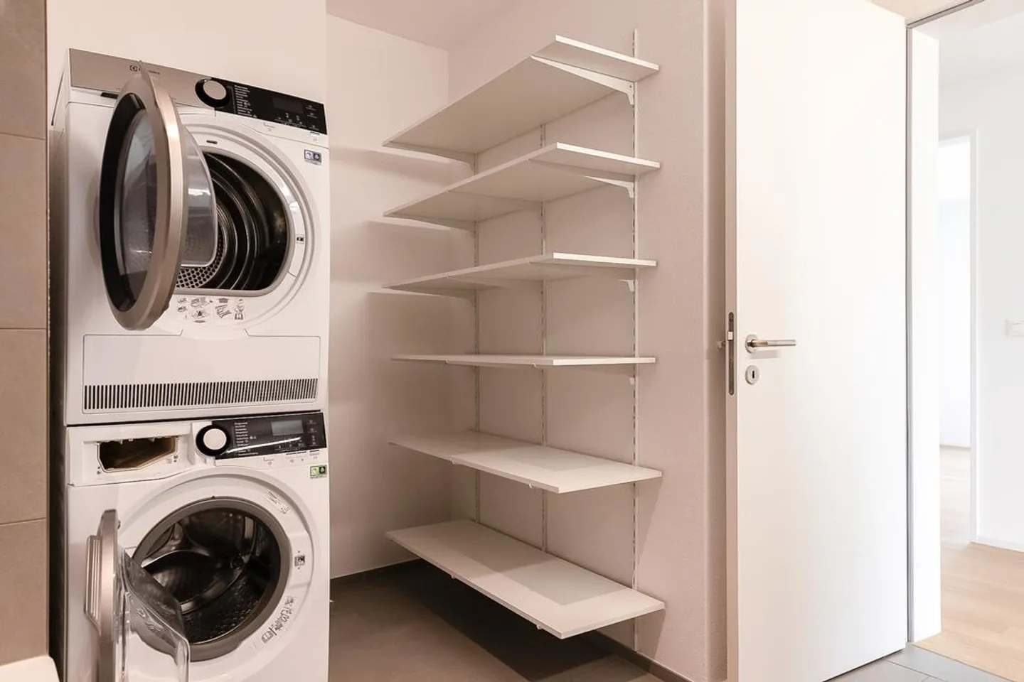 Vie moderne avec style et confort - Photo 8 sur 12