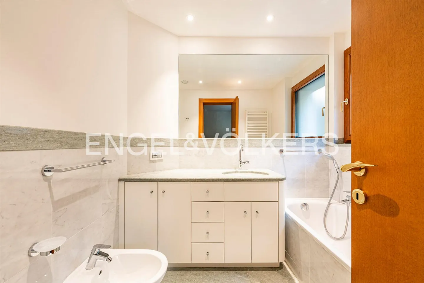 Lakefront Apartments in Lugano - Unit 10 - Photo 13 of 13