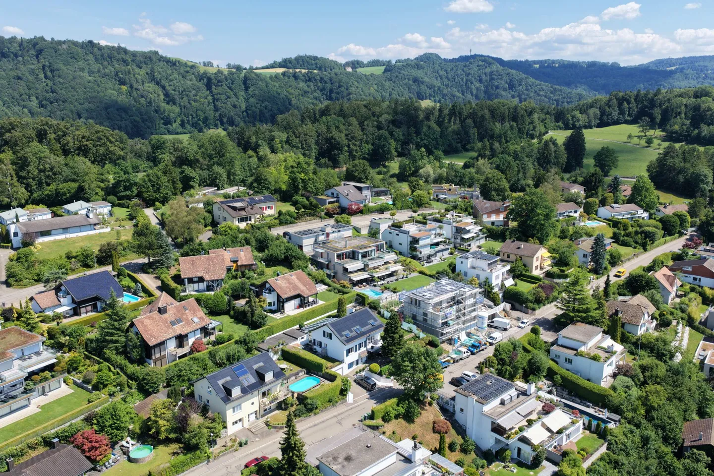 Exclusive 6.5-room maisonette terrace apartment with Alpine panorama & 75 m² sun terrace - Photo 2 of 13