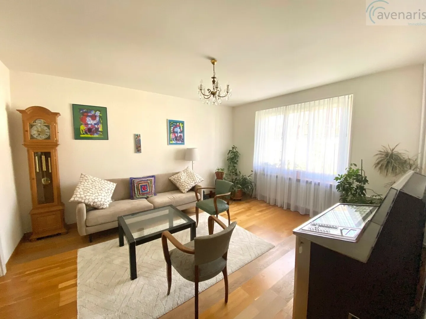 Spacious 2.5-room condominium with an attic - Photo 2 of 11