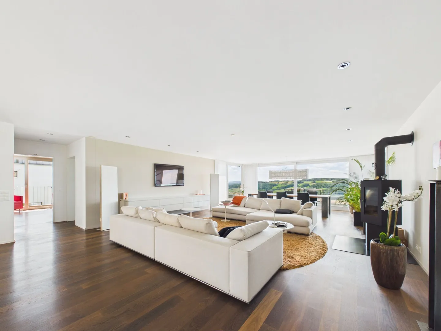Exclusive 6.5-room maisonette terrace apartment with Alpine panorama & 75 m² sun terrace - Photo 5 of 13