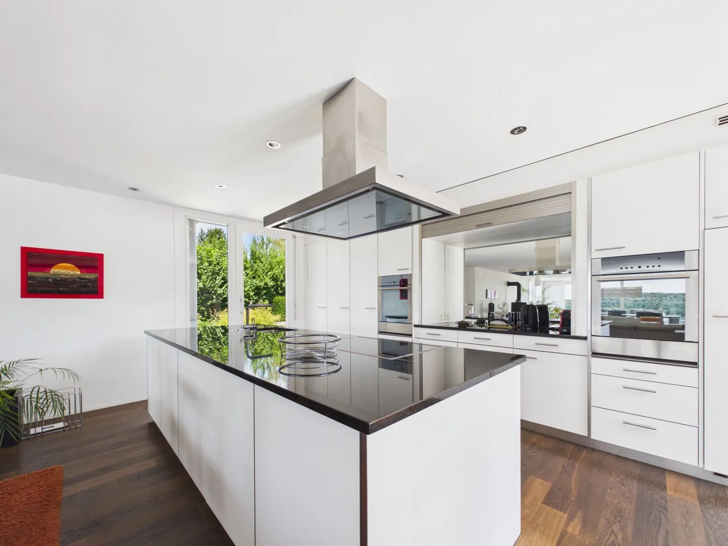 Exclusive 6.5-room maisonette terrace apartment with Alpine panorama & 75 m² sun terrace - Photo 9 of 13