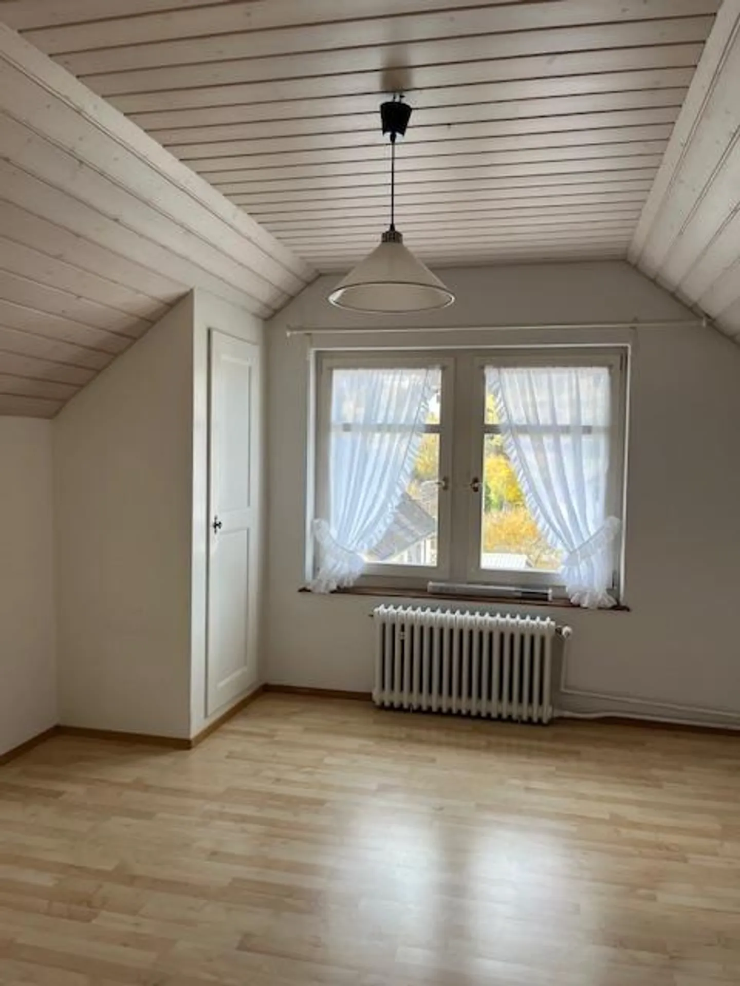 Office Space in 3-Room Apartment - Photo 2 of 5