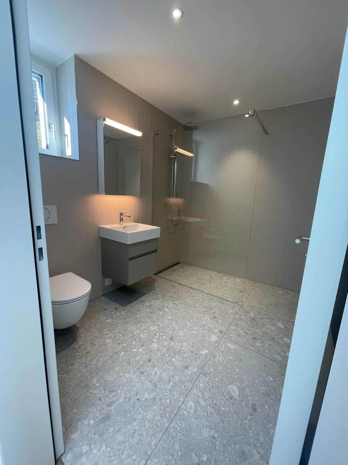 3.5 Room Penthouse Apartment North - Photo 18 of 26