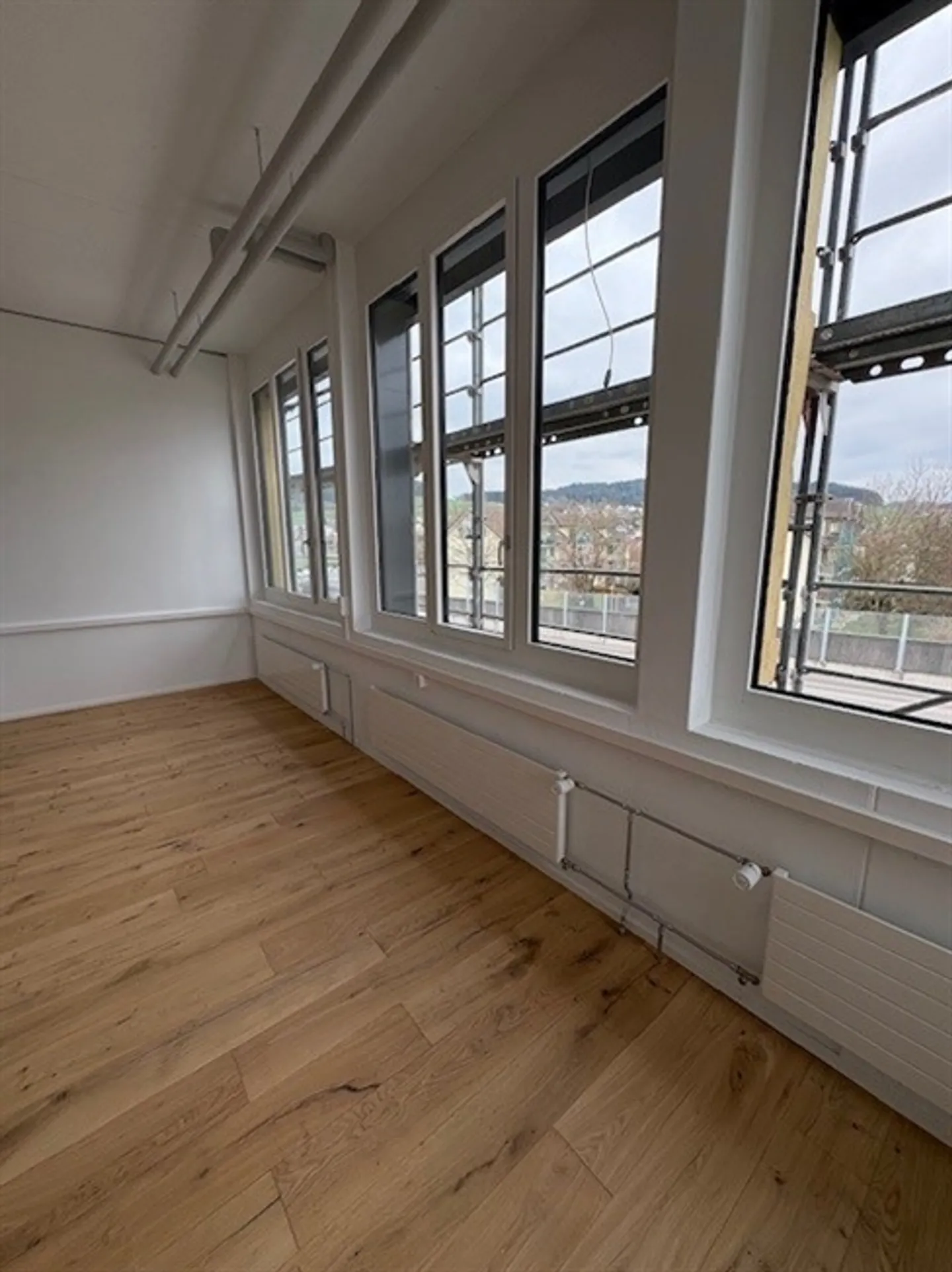 Moderne Büros zur Miete - Foto 2 von 7