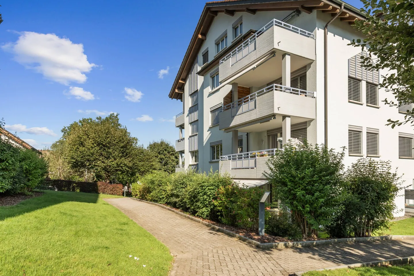 Appartamento 3,5 locali con balcone in un bel quartiere residenziale - Foto 1 di 9
