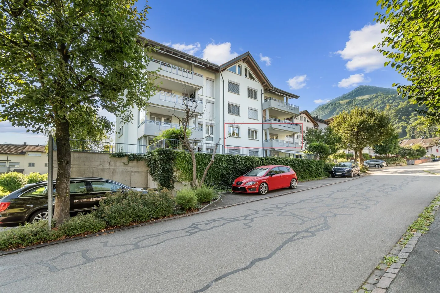 Appartamento 3,5 locali con balcone in un bel quartiere residenziale - Foto 2 di 9