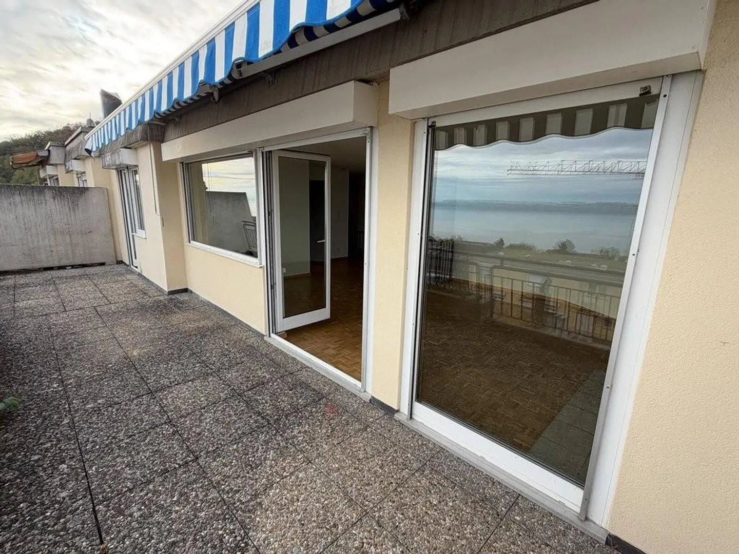 Duplex di 5,5 stanze con vista magnifica - Foto 2 di 12