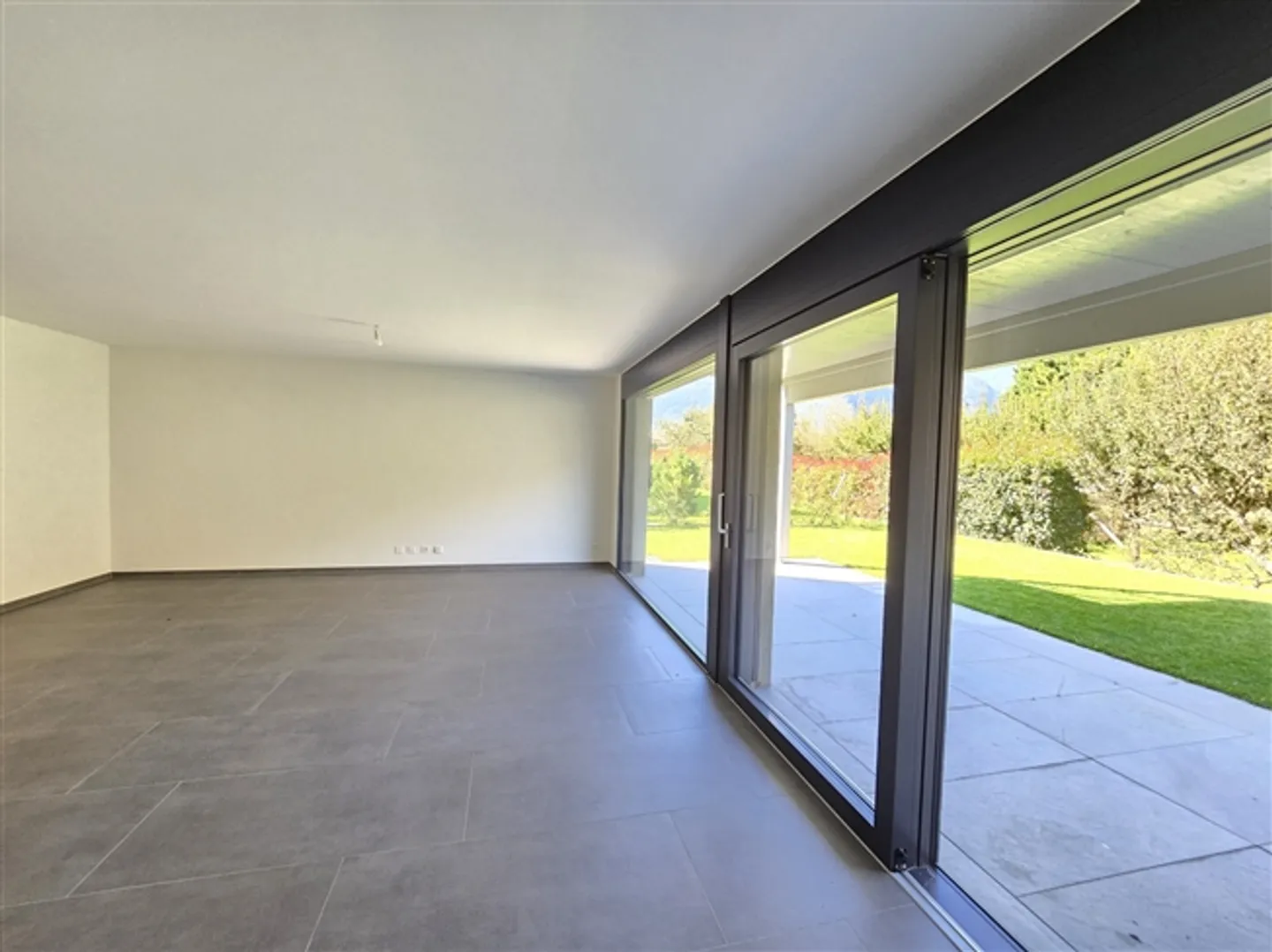 New Villa - 203 m2 and 845 m3 - Martigny - ref. 10242567 - Photo 5 of 13