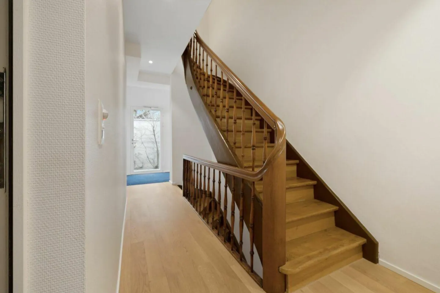 Moderne 2-Zimmer-Wohnung in Binningen - Foto 3 von 9