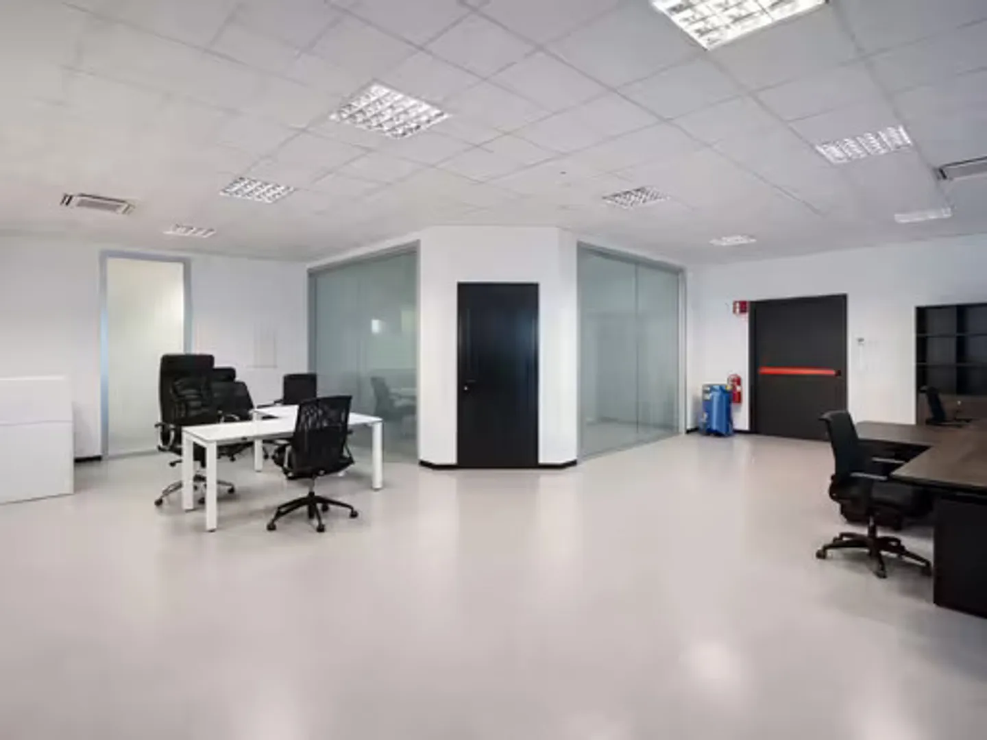 Uffici moderni in affitto - Foto 2 di 5