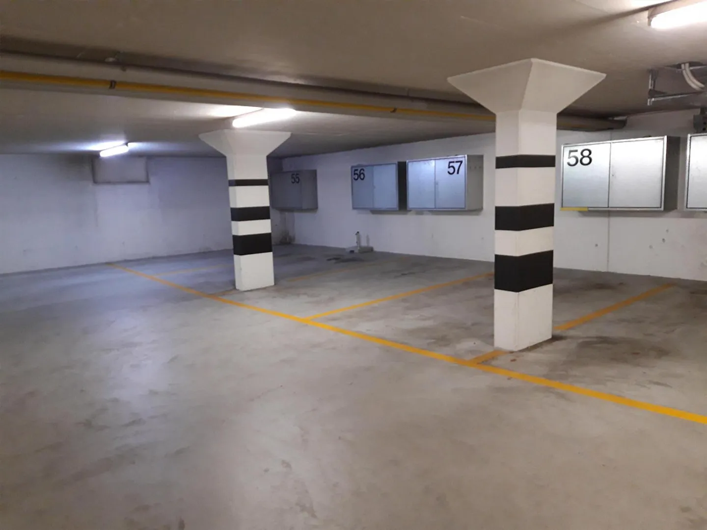 Sicherer Einstellplatz in Schwerzenbach - Foto 1 von 3