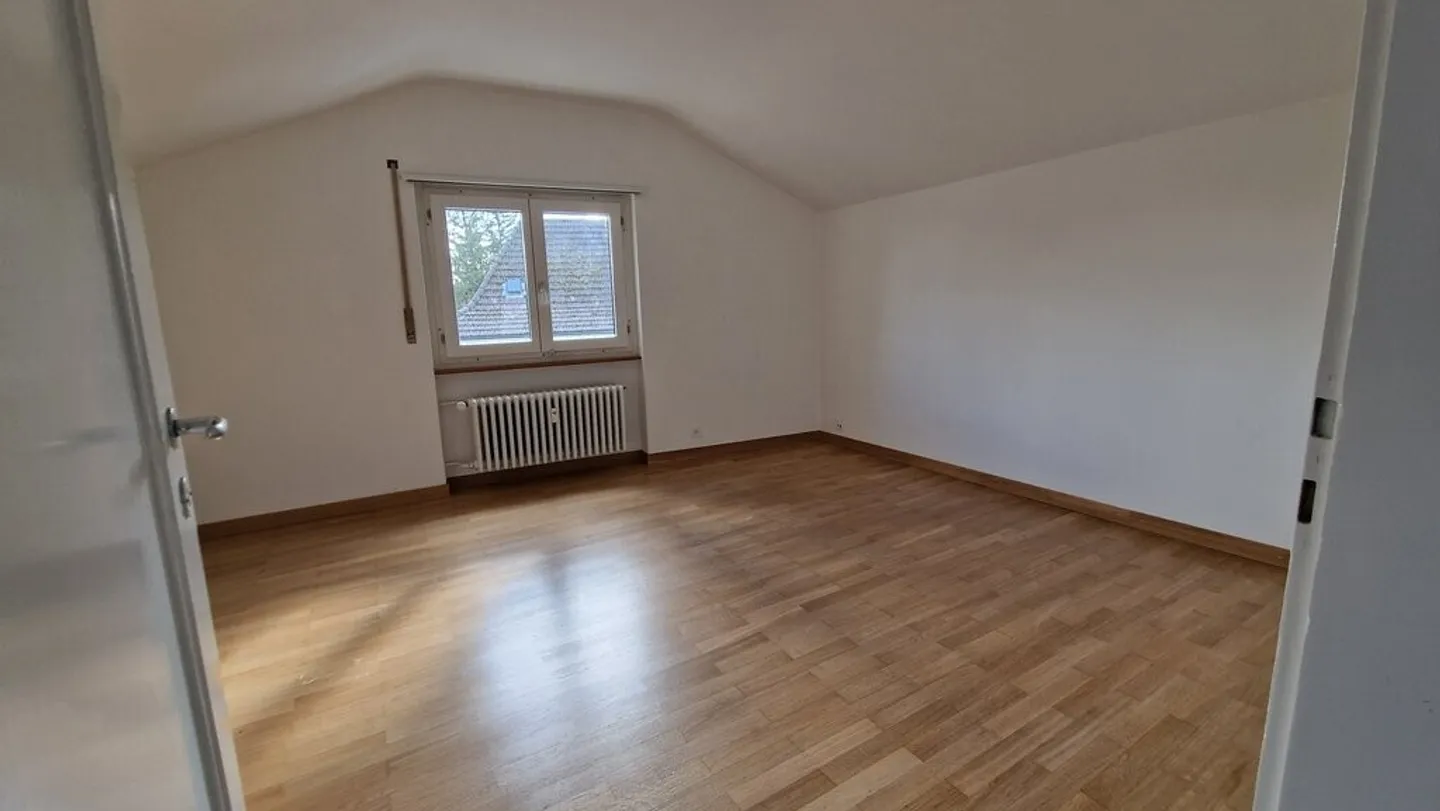 Small but fine - Gem in Nidau - Photo 2 of 5