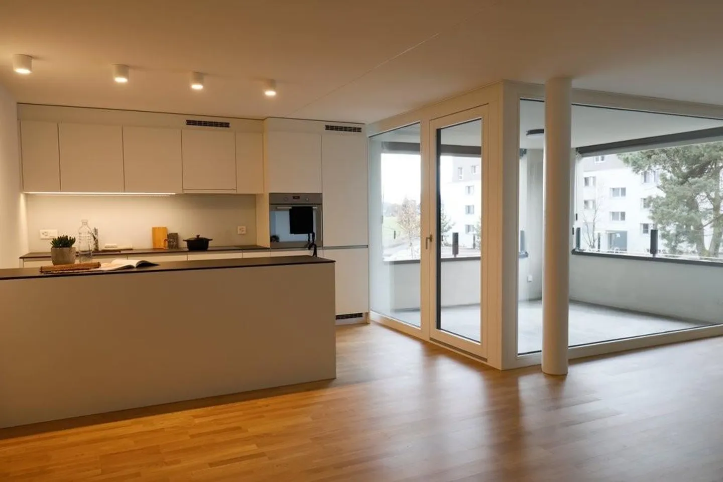 Modern living in Wabern! - Photo 3 of 8