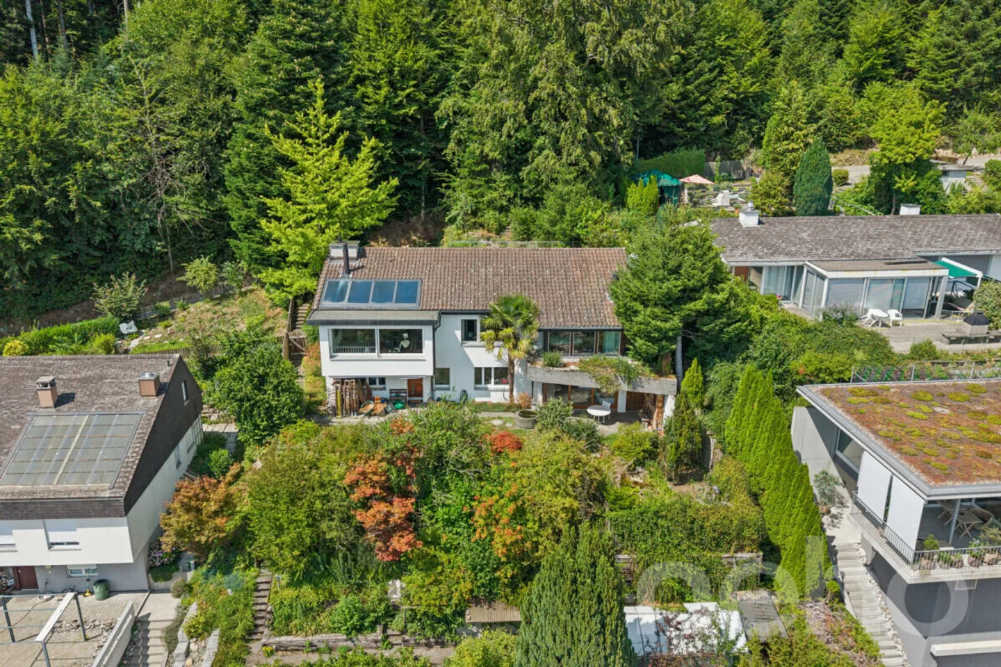 Charmante Maison Familiale avec Potentiel - Photo 1 sur 12