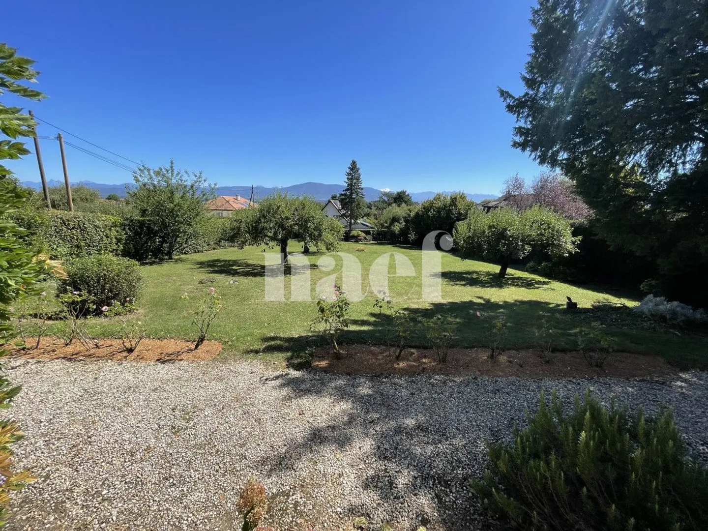 Schöne individuelle Immobilie mit 6,5 Zimmern von ca. 220 m2 mit großem Garten - Foto 13 von 13