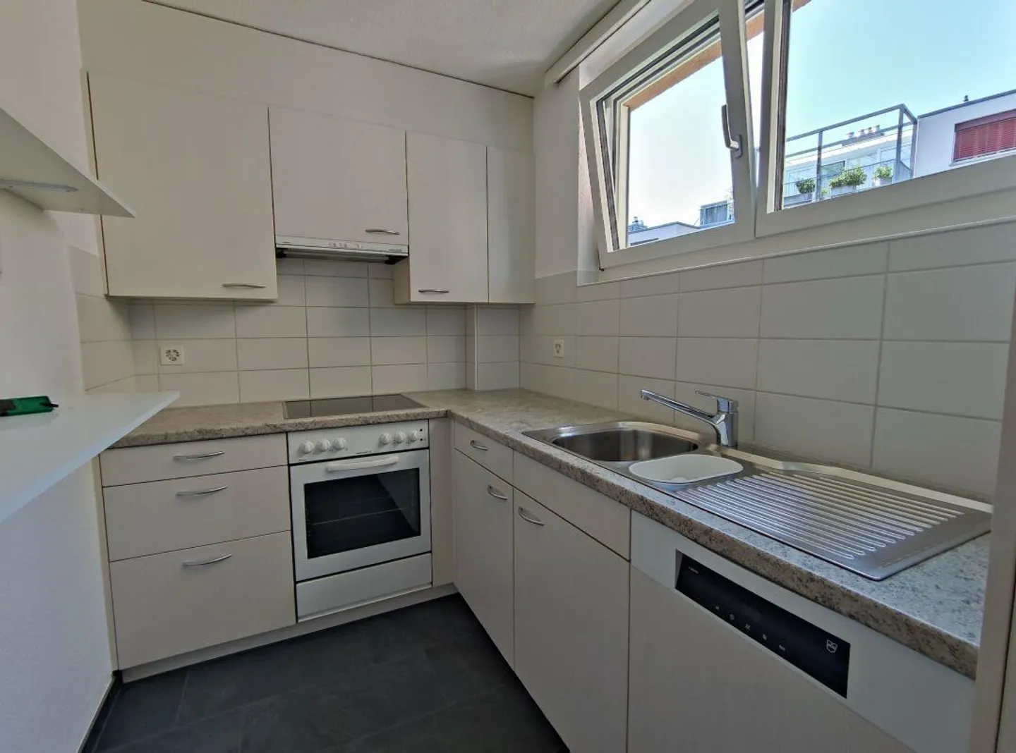 Terrazza sul tetto con vista ampia - Foto 4 di 8