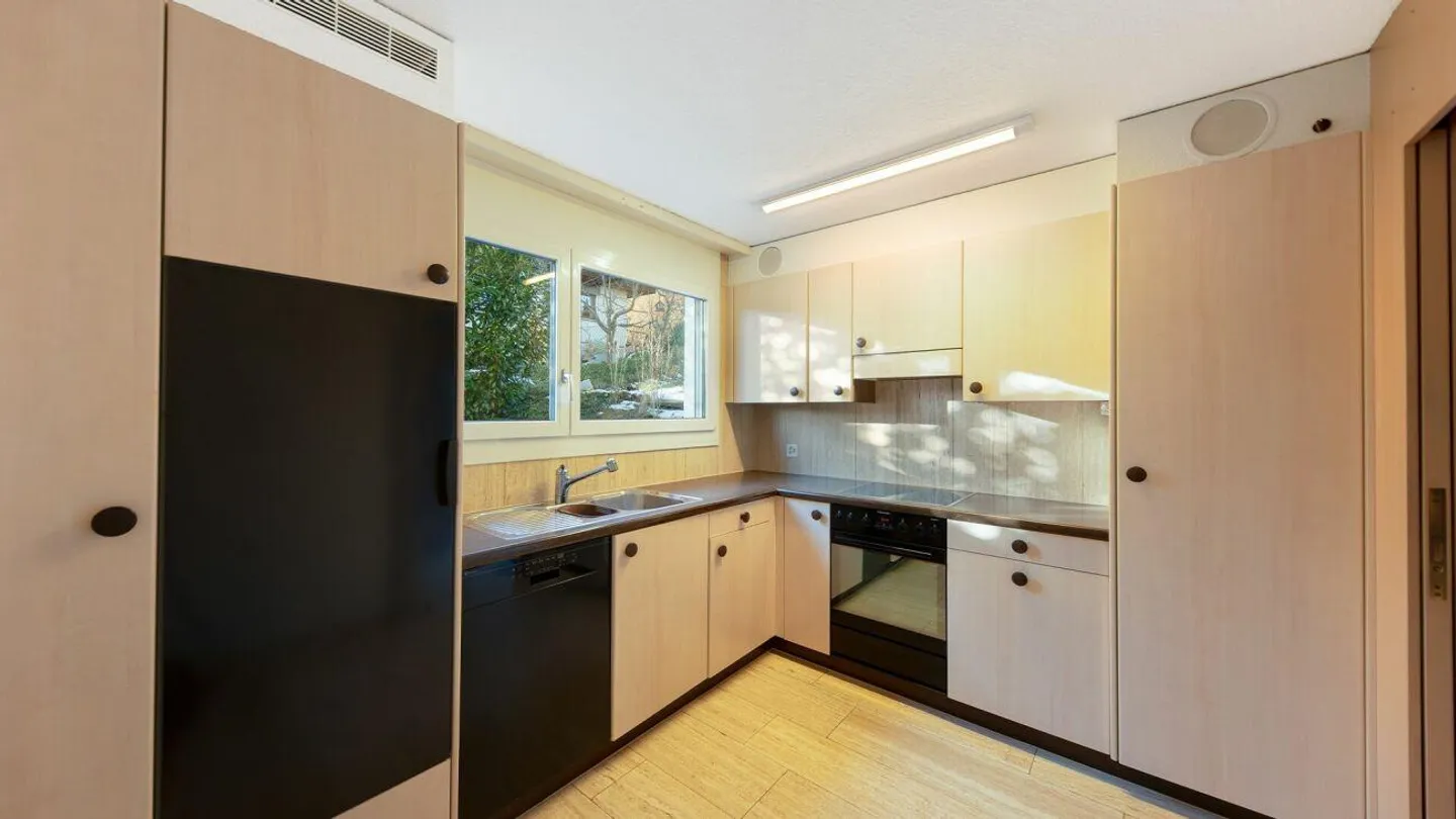 4.5-Room Row End House with Large Garden and Great View - Photo 7 of 12