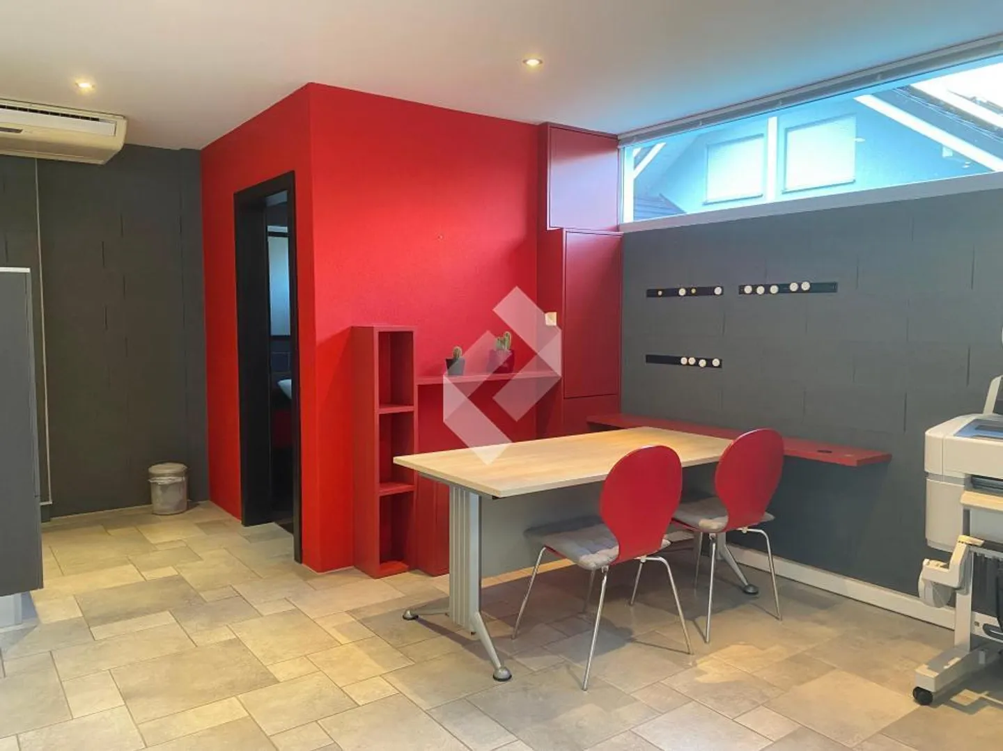 For rent - Commercial space / office in Vernayaz - Photo 2 of 12