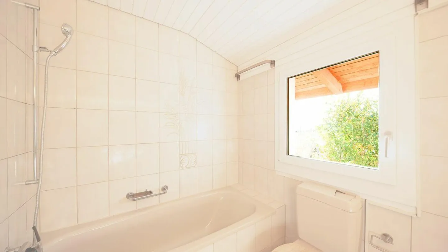 4.5-Room Row End House with Large Garden and Great View - Photo 10 of 12