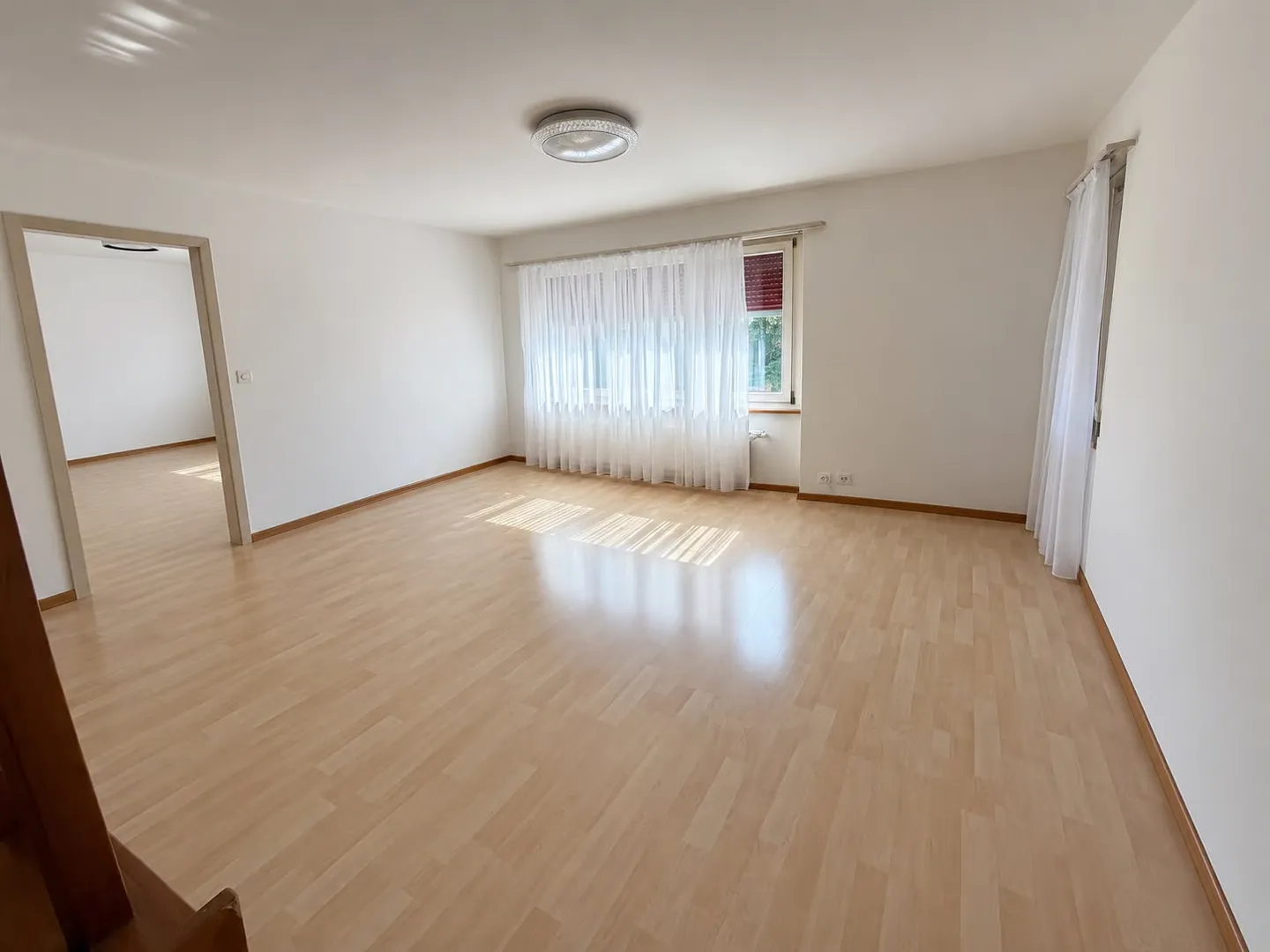 Appartamento 3.5 locali con balcone a Nidau - disponibile da dicembre 2026 - Foto 2 di 8