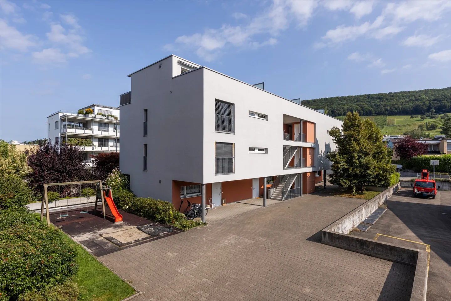 Nel centro di Wettingen - direttamente sulla strada principale! - Foto 1 di 6