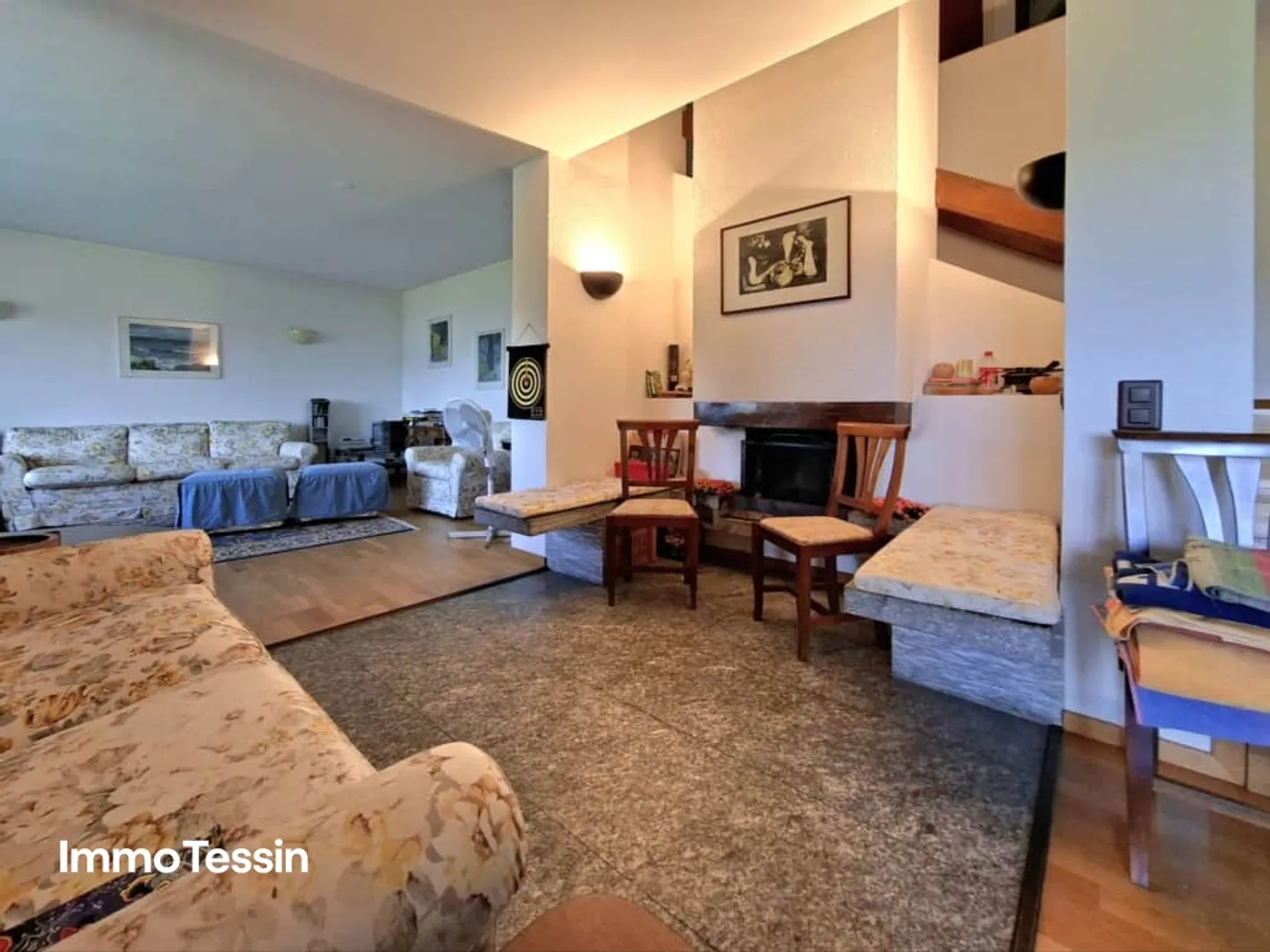 HIGHLIGHT: Exklusive Doppel Villa mit Pool und riesigem Grundstück für absolute Privatsphäre an Bestlage nähe Lugano - Foto 8 von 13