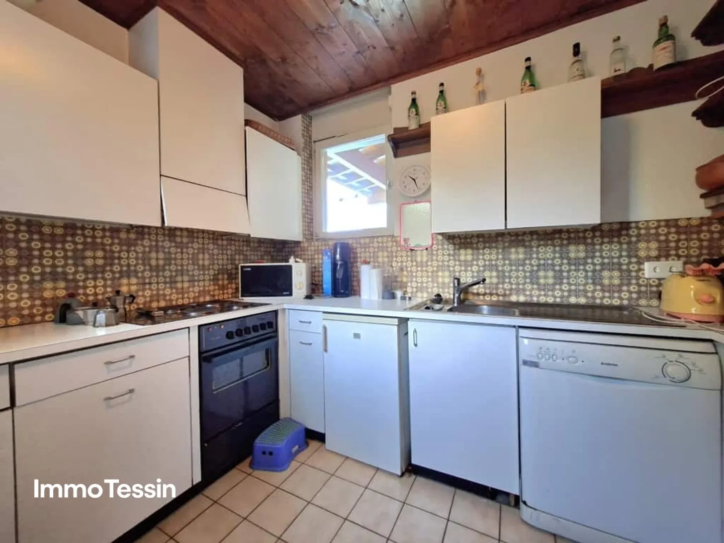 HIGHLIGHT: Exklusive Doppel Villa mit Pool und riesigem Grundstück für absolute Privatsphäre an Bestlage nähe Lugano - Foto 10 von 13