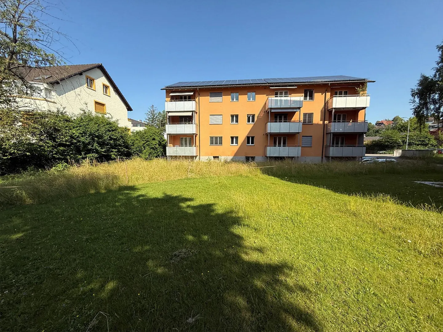 Appartement lumineux avec balcon dans un emplacement calme à Wetzikon - Photo 1 sur 8