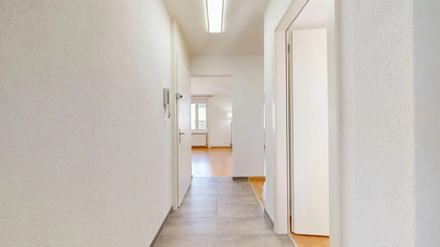 Appartement 3,5 pièces actuellement réalisé en tant qu'appartement 2,5 pièces dans un emplacement de choix au cœur de Kleinbasel - Photo 5 sur 15