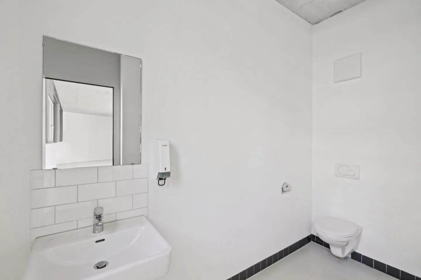 Your new location for office, practice, business, shop - Photo 6 of 6