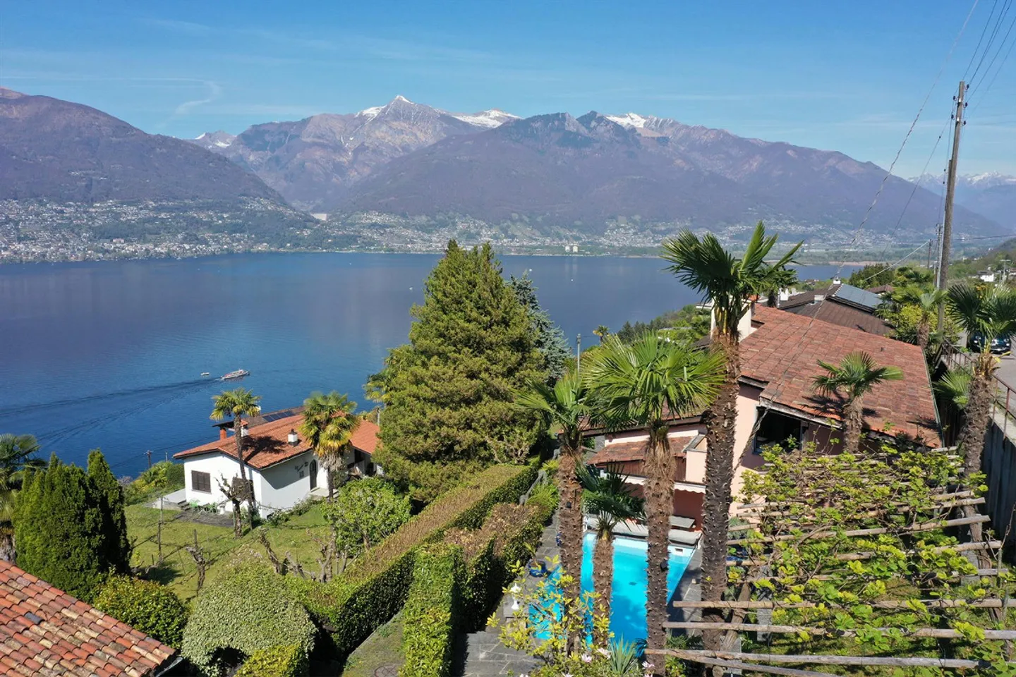 Beautiful single-family/holiday home with pool and view of Lake Maggiore - Photo 2 of 19