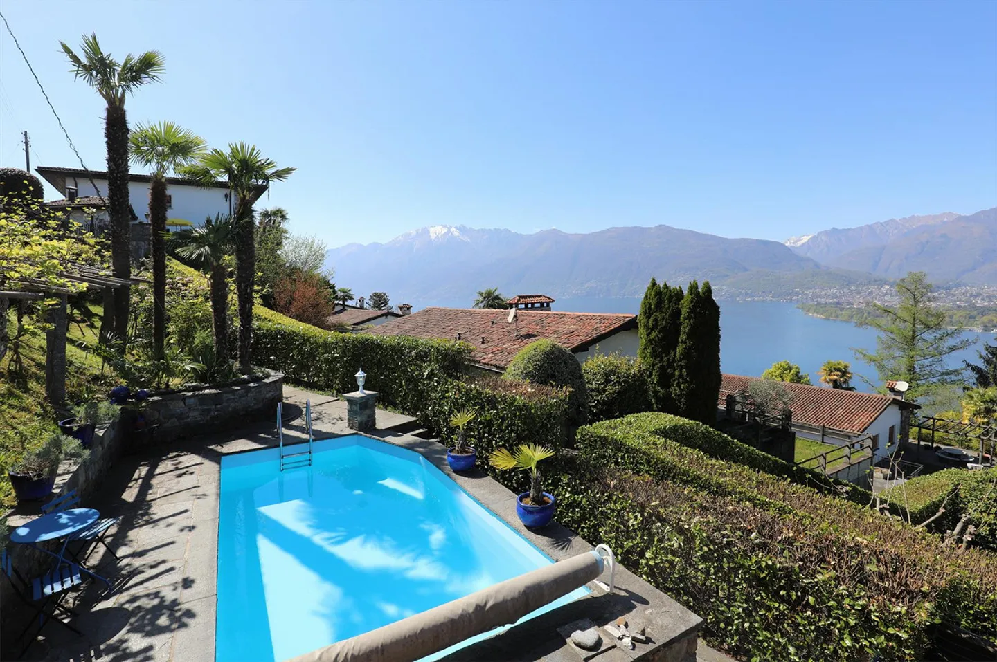 Beautiful single-family/holiday home with pool and view of Lake Maggiore - Photo 4 of 19