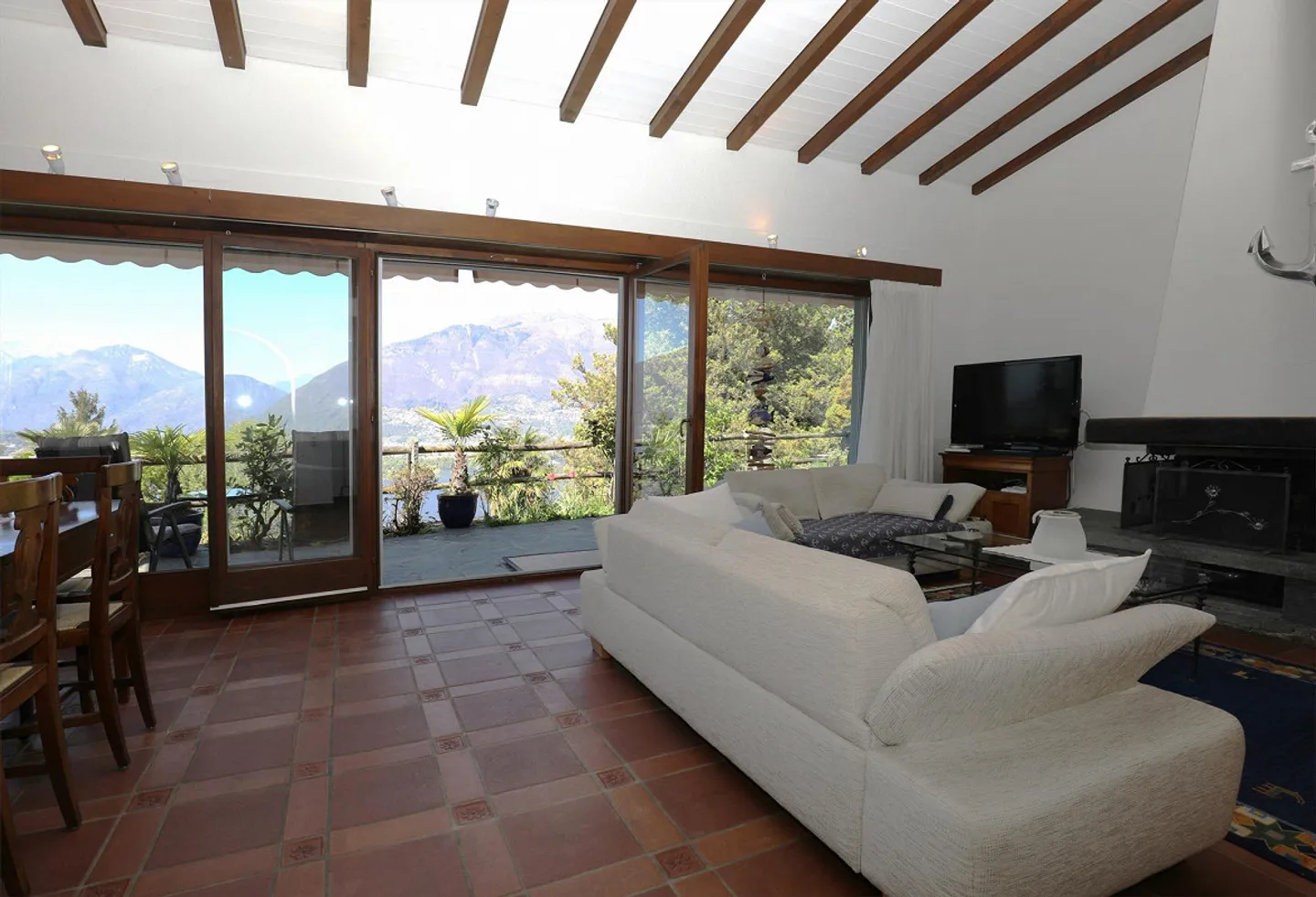 Beautiful single-family/holiday home with pool and view of Lake Maggiore - Photo 6 of 19